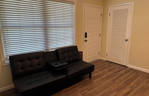 Hinesville House | A Retreat HOME away from home! Family and pet friendly! Near military base!