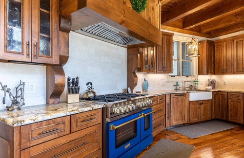 Blowing Rock House | A Robins Nest Brand New Creekside Home with Hot Tub and Game Tables