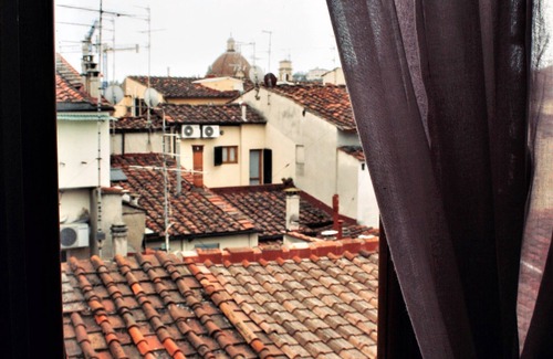 Santa Maria Novella Apartment | A romantic old Florence view