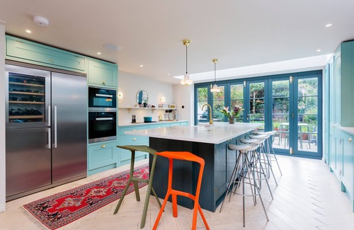 Oval House | A Room with a Hue, by Veeve