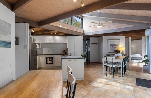Inverloch House | A Sand and Sea Retreat - 150m from Beach, Pet Friendly