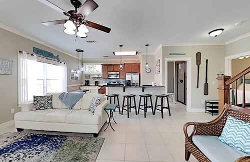 Avalon Beach Estates House | A Sea-esta