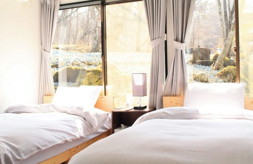 Yamanakako Hotel | A secluded fantastical openair hot spring surrou/Minamitsuru-gun Yamanashi