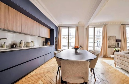 Saint-Thomas-d'Aquin Apartment | A SERENE RETREAT & COMBINATION OF LUXURY, COMFORT, AND LOCATION-RUE DE GRENELLE