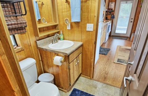 Laurel Springs Cabin | A Serenity Cabin-1 BR Tiny Home, Pet Friendly with Fenced Yard, AC, WIFI