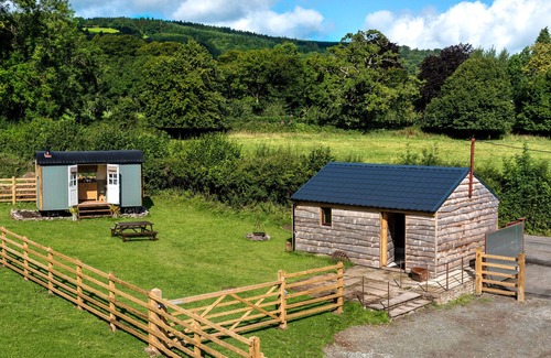 Talybont-on-Usk House | A Shepherds Delight - One Bedroom House, Sleeps 2
