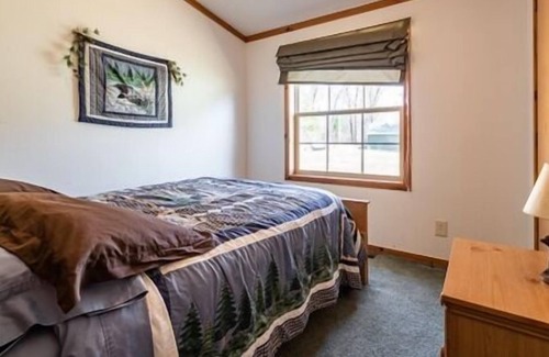 Neillsville Cabin | A short walk outside your cabin you can enjoy a great meal and at the Riviera Pub and Grill