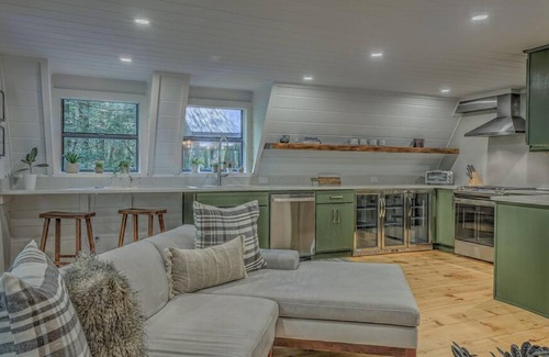 Cashes Valley Cabin | A Simple Song - Creekfront | A-Frame | Hot Tub