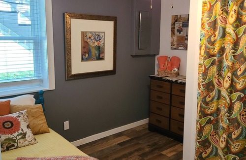 Ten Mile Cottage | A slice of heaven,3 br cottage with boat dock,where you can fish,read,swim,relax