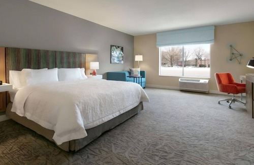 Johns Creek House | A Sophisticated Room for an Indulgent Getaway!