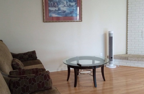 Saskatoon House | A spacious mainfloor suite in a great location