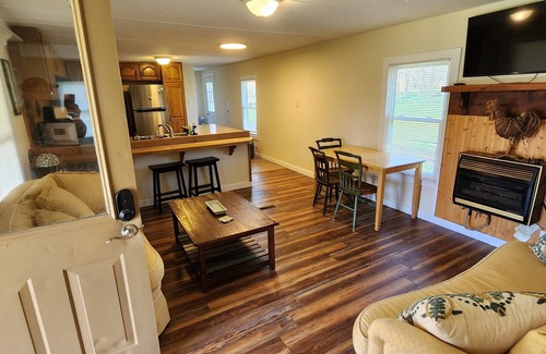 Hendersonville House | A Spot in the country with a front porch swing and WiFi