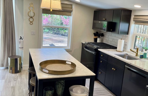 Saugatuck Cottage | A Step Away: All New-Walk to Town & Dog Friendly