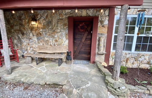Franklin Cottage | A STONE COTTAGE RETREAT - SO SPECIAL!