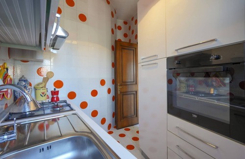 Municipio 5 Apartment | A stone's throw from the sea - Apartment with parking