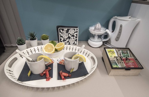 Quartieri Spagnoli Apartment | A stone's throw from Via Toledo - Naples