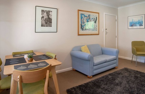 Nelson South Apartment | A stunning boutique apartment ideally nestled in the heart of vibrant Nelson City