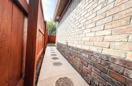 Victoria House | A stunning, cozy home - 5 minutes away from city center!
