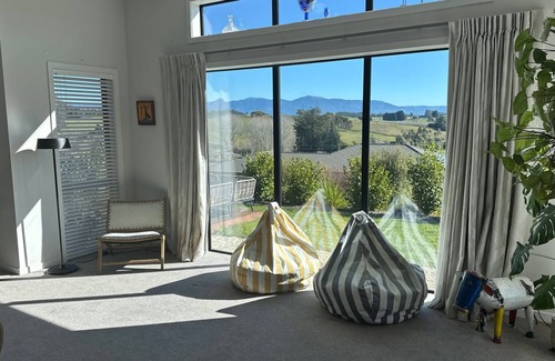 Ruby Bay House | A stunning modern home in a rural setting just a short drive to Mapua village