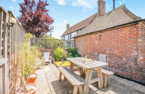Boreham Street Cottage | A stunning one bedroom property in a great location with some fantastic views.