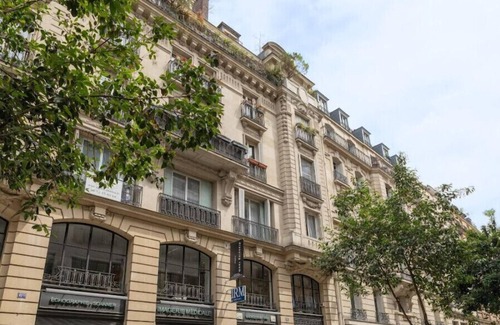 Quartier du Mail Apartment | A Sublime 2-BR/2-BA in Louvre - Montorgueil