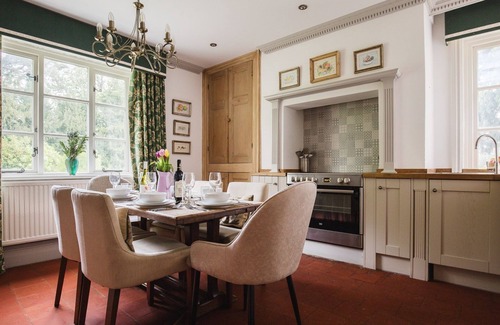 Winchcombe Cottage | A sudeley castle cottage that sleeps 6 guests in 3 bedrooms