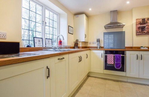 Winchcombe Cottage | A sudeley castle cottage that sleeps 4 guests in 2 bedrooms