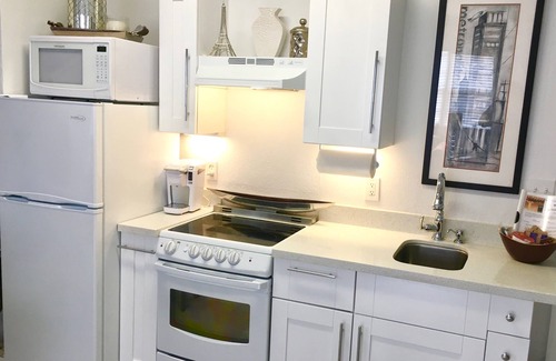 Bayside Historic District Apartment | A Suite Retreat - fully appointed, charming and private apartment