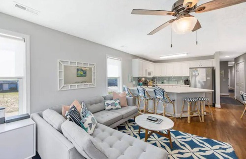 North Carolina Coast Condo | A Summer's Dream in Carolina Beach - steps to beach!