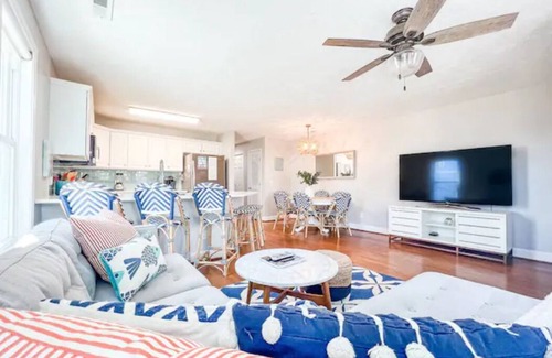 North Carolina Coast Condo | A Summer's Dream in Carolina Beach - steps to beach!
