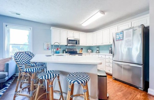 North Carolina Coast Condo | A Summer's Dream in Carolina Beach - steps to beach!