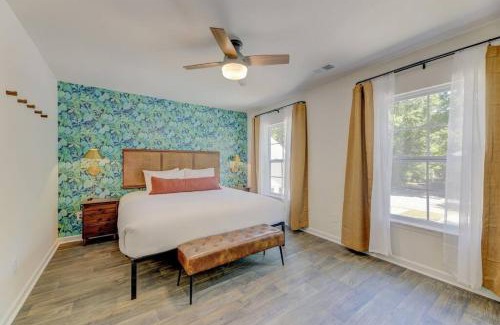 Columbia House | A Sunny Stylish 4BR 3BA