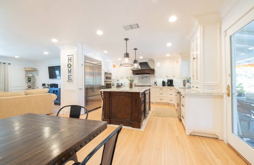 Whittier House | A Sweet Retreat /LA Attractions/Disney/Beaches