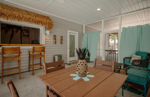 Tranquil Harbour House | A Swell Life