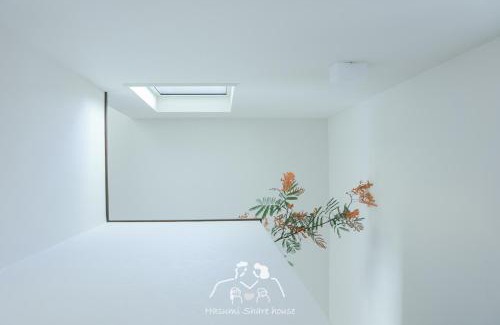Higashi House | A t a shinchi share house
