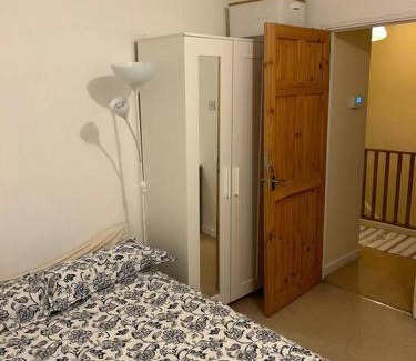 South Camberwell Apartment | A taste of Camberwell & Dulwich!