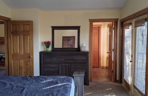 Vian Cabin | A Tenkiller relaxation and vacation retreat!