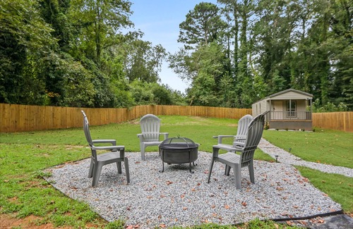 Atlanta House | A Tiny Escape - Minutes away from most ATL attractions