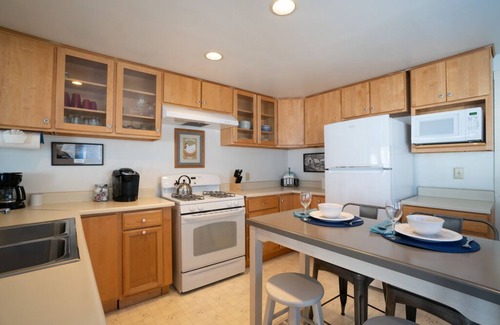 Pacific Grove House | A Tiny House - Pacific Grove House - Small is Beautiful