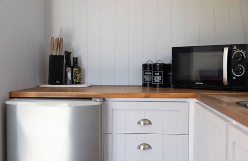 Hokitika Apartment | A tiny house with a big section across the road from the beach