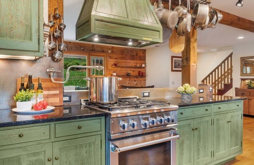 Dover Plains Cabin | A TRANQUIL & COZY CHRISTMAS RETREAT TO GATHER WITH FAMILY AND FRIENDS, BOOK NOW!