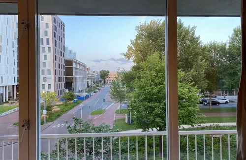 Eastern Docklands Apartment | A Tranquil Haven near Amsterdam Canals