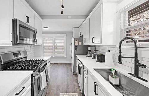 Rosedale House | A Tranquil Oasis Bungalow