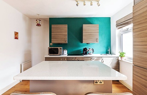 Brixton Apartment | A Tranquil One-Bedroom Flat near Brockwell Park