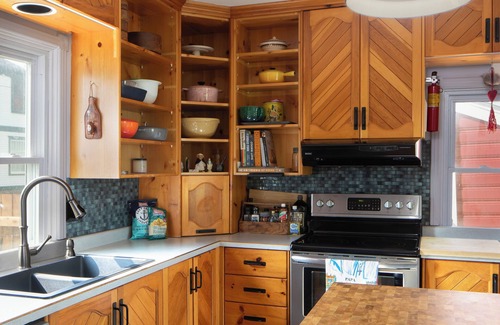 Lunenburg House | A Traveller's authentic Old Town retreat .