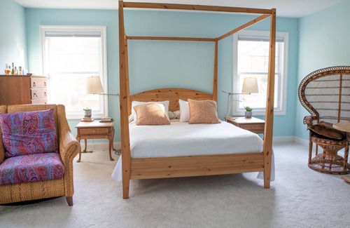 Hampton Bays House | A "tree house", steps from a beautiful crescent beach great for windsurfing