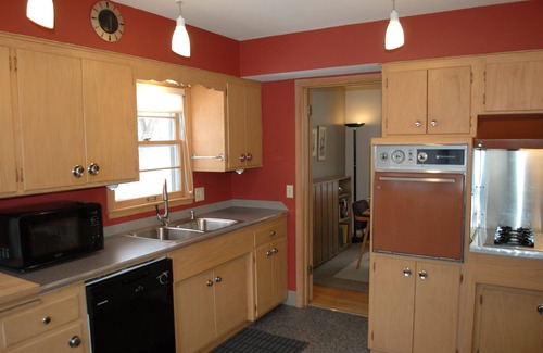 Macalester - Groveland House | A True St. Paul Gem - The One-Fifteen Guest House