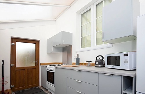 Welshpool Apartment | A two Bedroom Self-catered Annex for Visitors to the Rural Heart of Mid-wales