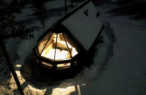 Enontekio Villa | A Unique Arctic Retreat – Villa Northern Lights + Igloo 1, Igloo 2 by DG Lomailu