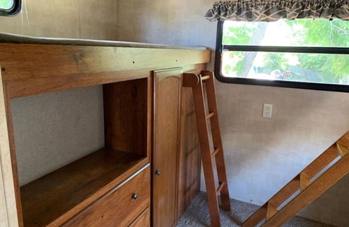 Pueblo House | A Unique Pueblo Getaway in a Quirky Camper Retreat, Super Close to All Amenities